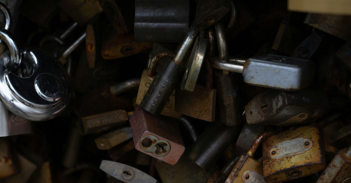 How Much Should a Locksmith Cost Per Hour in the Washingtonville Area? — Bolt Locksmiths